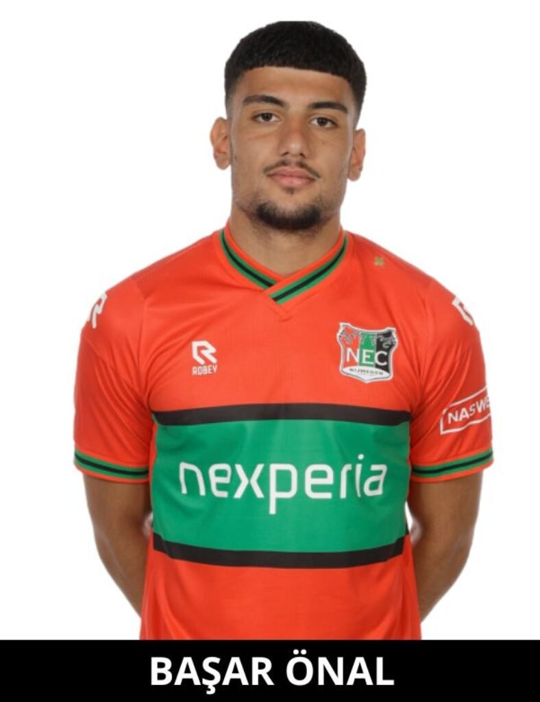 voetbalschoenen Başar Önal